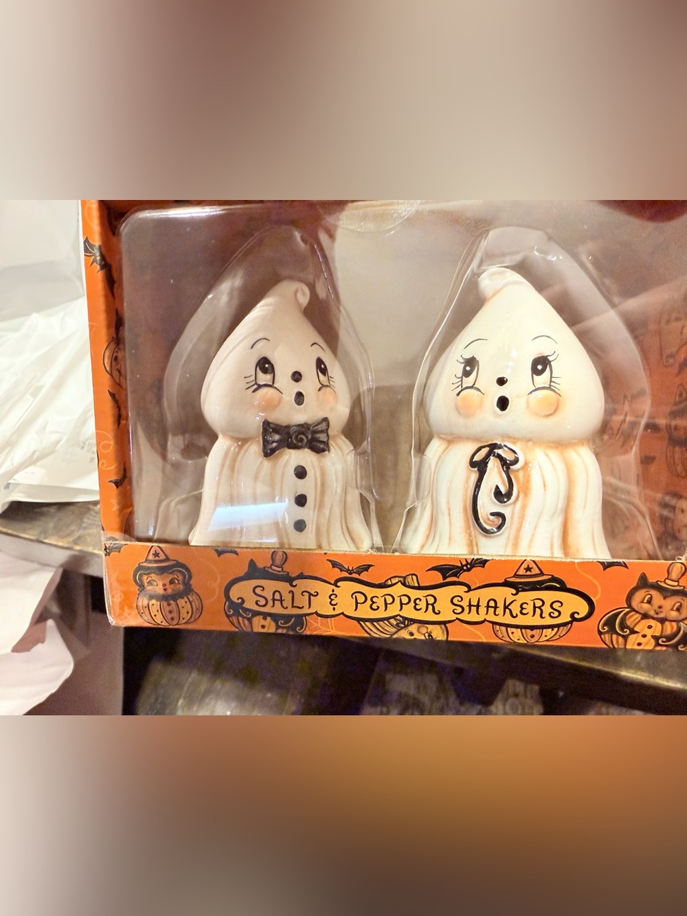 Nwt Johanna Parker vintage inspired ghost salt and pepper shaker Halloween decor - Picture 2 of 2